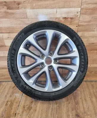 Renault Megane IV R17 alloy rim 4300856R