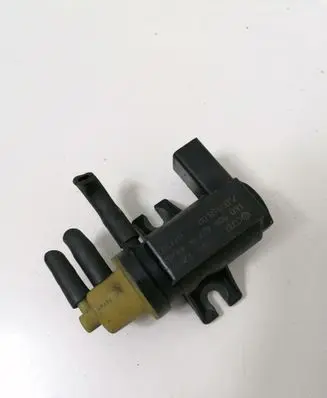 Volkswagen Tiguan Turbo solenoid valve 1K0906627A