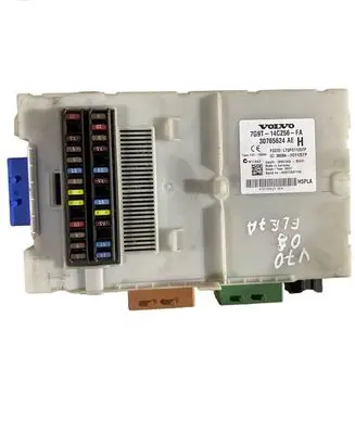 Volvo V70 Fuse module 30765624