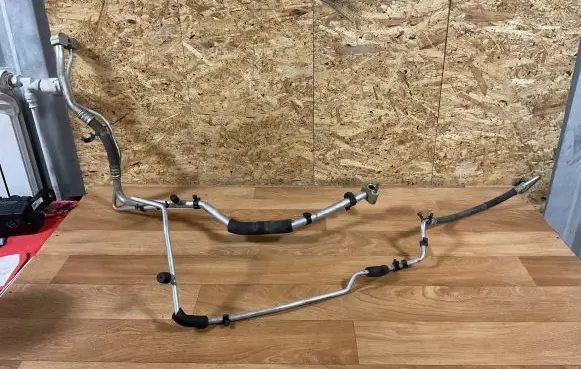 Opel Insignia A Engine coolant pipe/hose 13220105 460046220
