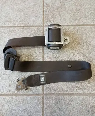 BMW 5 F10 F11 Front seatbelt 610126200B 110808