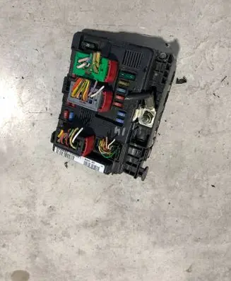 Citroen Xsara Picasso Fuse module 965061848000 U118470003L