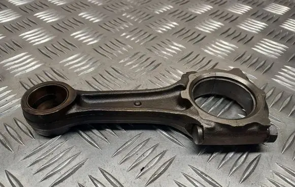 Opel Astra H Connecting rod/conrod 