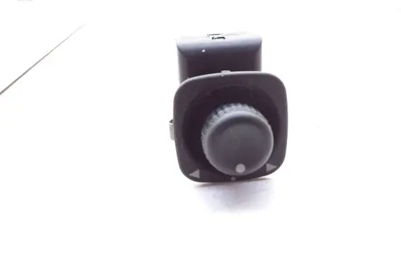 Mazda Tribute Wing mirror switch YL8414B003AAW