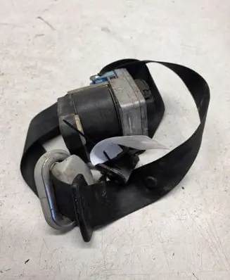 Volkswagen Golf IV Front seatbelt 1J4857706J