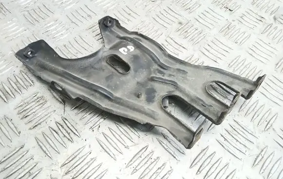 Mercedes-Benz C W203 Other engine bay part
