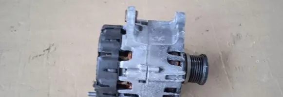 Audi A4 S4 B9 Generator/alternator 04L903024