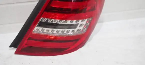 Mercedes-Benz C W204 Rear/tail lights A2048204764