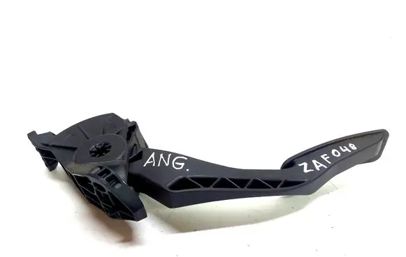 Opel Zafira C Accelerator throttle pedal 13253791