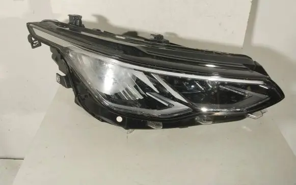 Volkswagen Golf VIII Headlight/headlamp 5H1941030B L472752 9001VW4AA50E