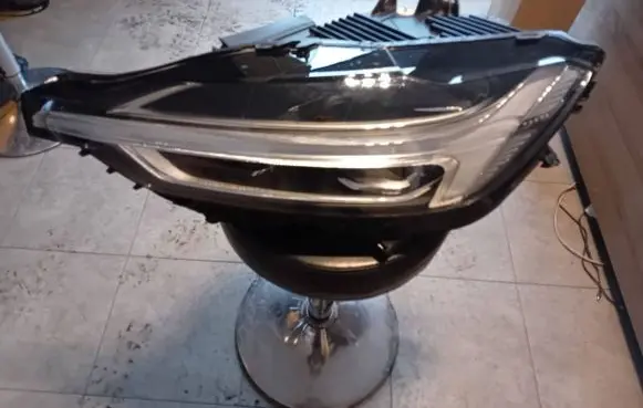 Volvo XC60 Headlight/headlamp