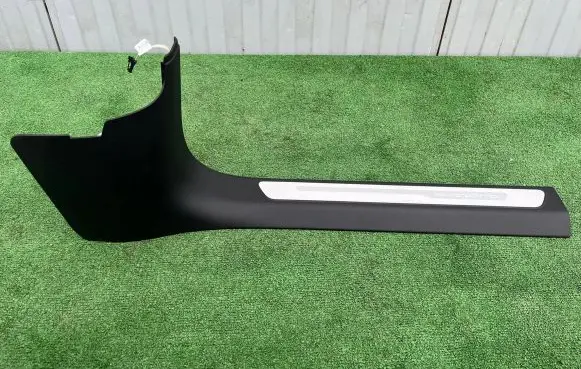 Audi A8 S8 D4 4H Front sill trim cover 4H1867272L 152023624