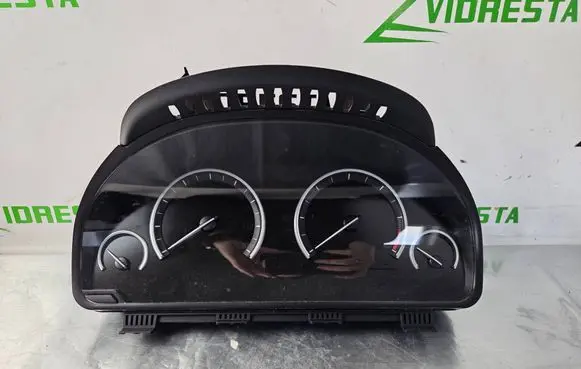 Speedometer (instrument cluster)