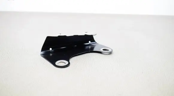 Audi A5 Sportback 8TA Fender mounting bracket 8T0821467A