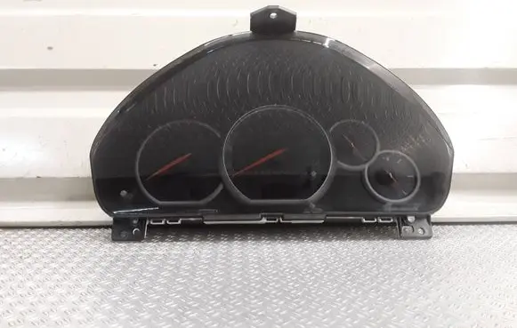 Mitsubishi Grandis Speedometer (instrument cluster) 8100A963 2574404591