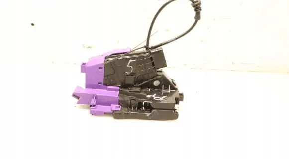 Hyundai i30 Rear door lock 81420-G3010