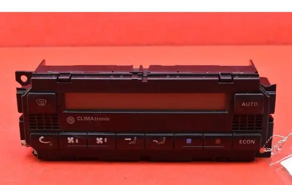 Volkswagen PASSAT B5.5 Climate control unit