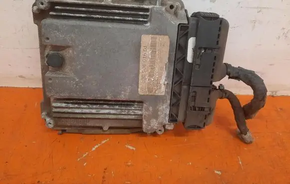 Skoda Octavia Mk2 (1Z) Engine control unit/module ECU 03G103925