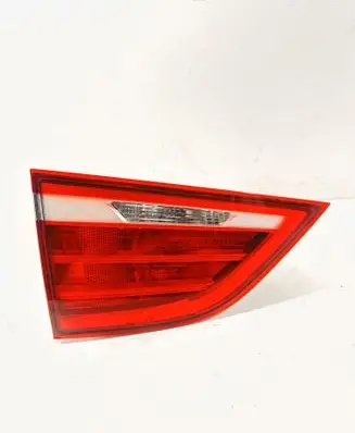 Tailgate rear/tail lights