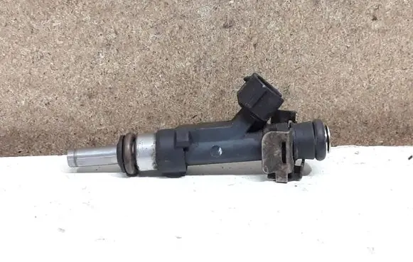 Audi A6 S6 C6 4F Fuel injector 06E133551 0280158053