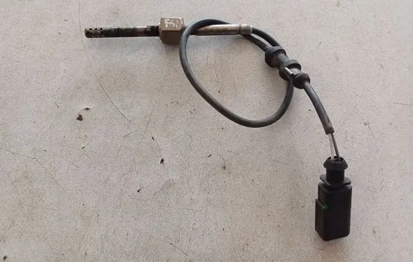 Audi A3 S3 8P Exhaust gas temperature sensor 06F906088