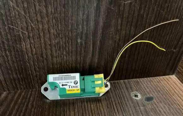 BMW 5 E39 Airbag deployment crash/impact sensor 65776900728