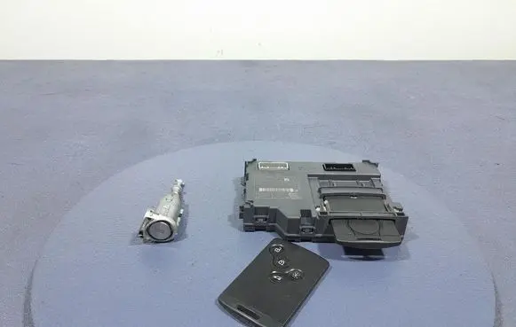 Renault Captur Ignition lock 285905719R