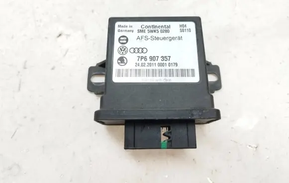 Volkswagen Touareg II Light module LCM 7P6907357 5WK50280