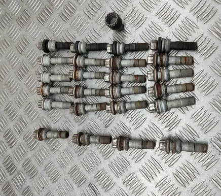 Mercedes-Benz GLE W167 Nuts/bolts A0009904518 A0009909719