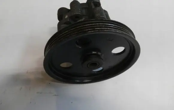 Chrysler Grand Voyager IV Power steering pump 4743974AB