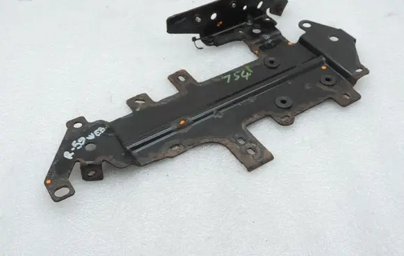 Opel Vivaro Webasto auxiliary heater mount bracket 93452771 4407810