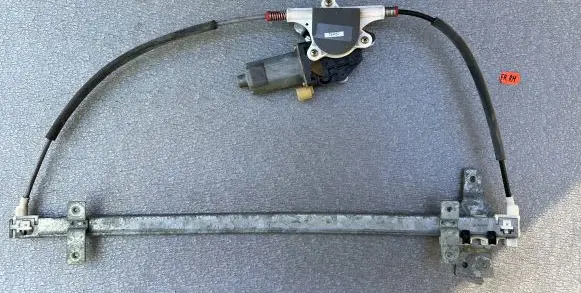 Nissan Terrano Front door electric window regulator 807002X000
