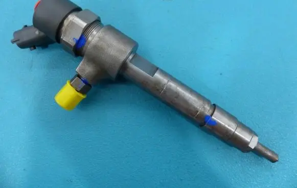 Fiat Punto (188) Fuel injector 0445110019 IMPRK831366