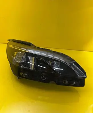 Peugeot 3008 II Headlight/headlamp 89911449