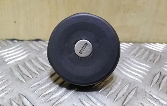 Volkswagen Transporter - Caravelle T4 Fuel tank filler cap 701201553