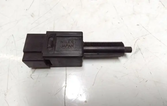 Nissan Primera Brake pedal sensor switch
