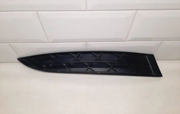 Front bumper lower grill