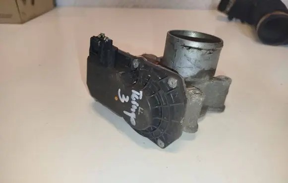 Renault Twingo III Throttle body valve H8201269254 161203912R 7B02