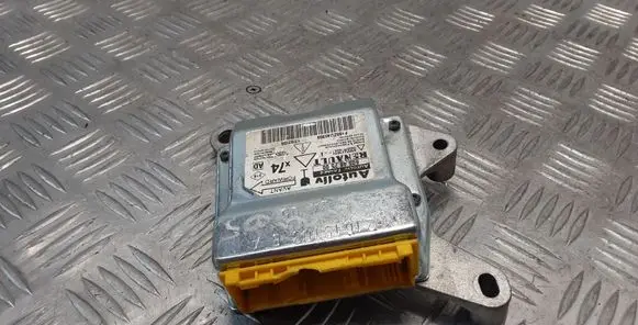Renault Laguna II Airbag control unit/module 605487500 8200412021