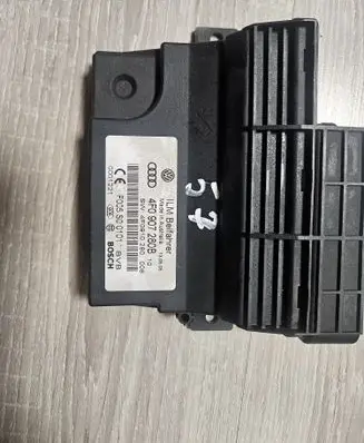 Audi A6 S6 C6 4F Power management control unit 4F0907280B
