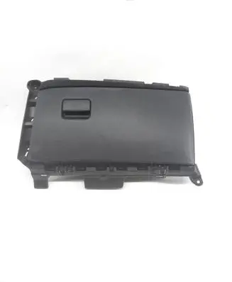 Toyota Yaris XP210 Glove box brak