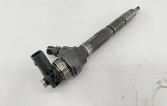 Seat Alhambra (Mk2) Fuel injector 03L130277J
