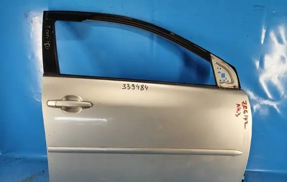 Toyota Auris 150 Front door 6700102340
