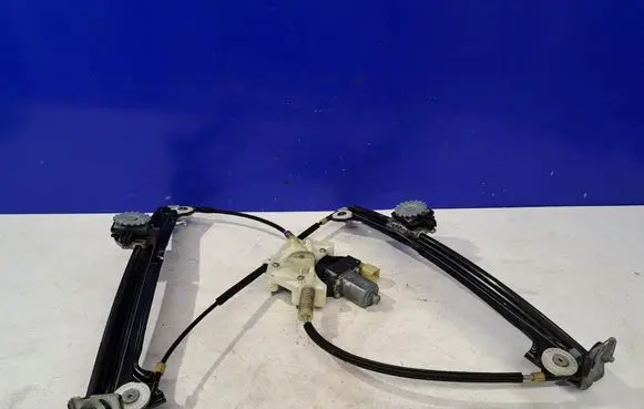 Maserati Ghibli Front door window regulator with motor 6700098150