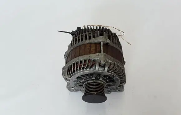 Renault Laguna III Generator/alternator 8200960536-A
