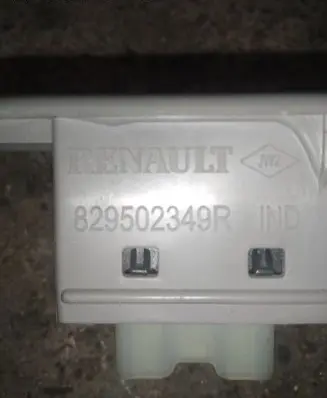 Renault Zoe Electric window control switch 829502349R