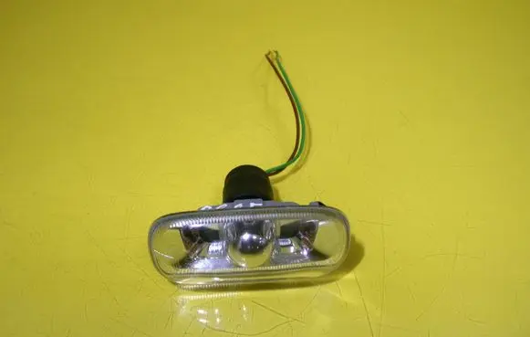 Audi A6 S6 C5 4B Front fender indicator light 8E0949127