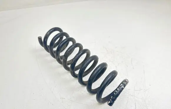 Mercedes-Benz E W210 Rear coil spring