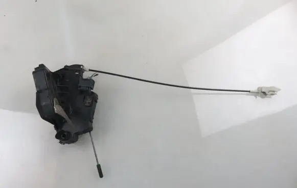 BMW 3 E46 Front door lock