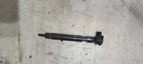 Mercedes-Benz CLA C117 X117 W117 Fuel injector A6510702387 28272472 20502680853